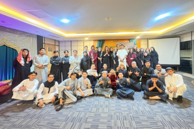 Vasaka Hotel Makassar Gelar GSM dengan Tema Arabian untuk Perkuat Budaya Kerja